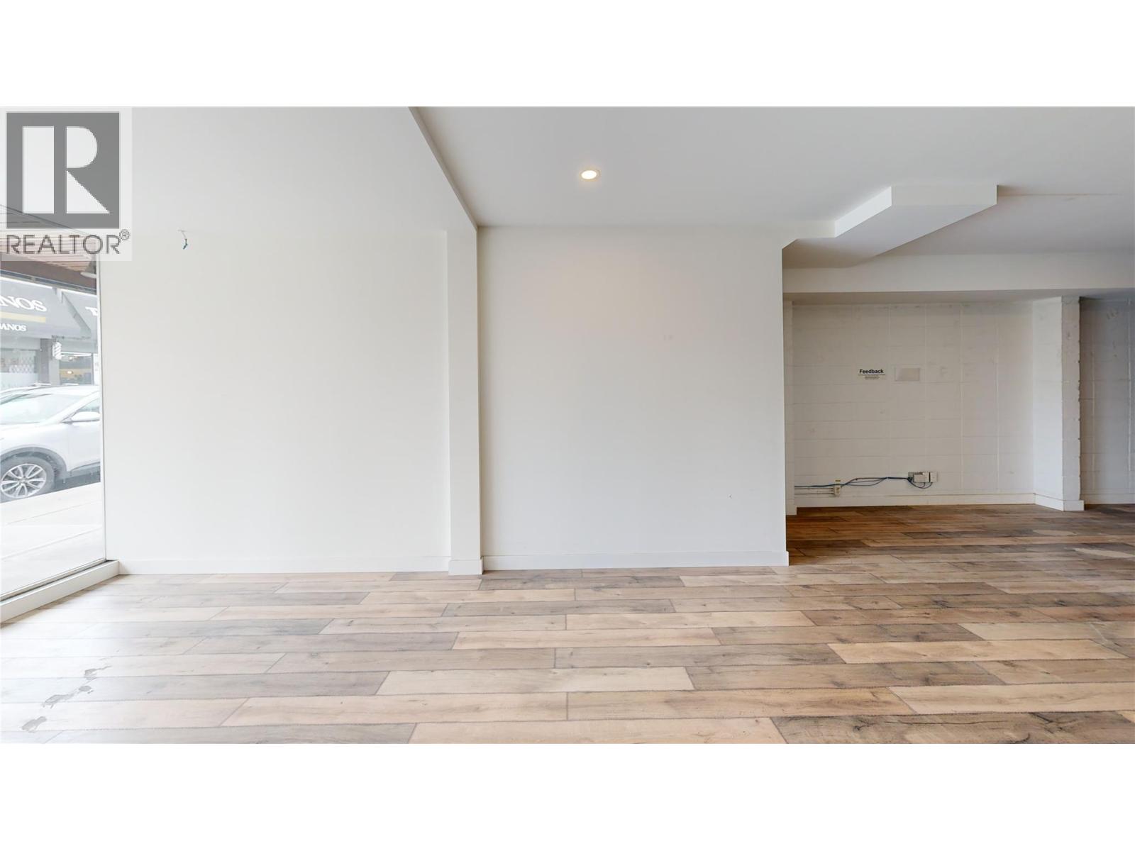 555 Lawrence Avenue, Kelowna, British Columbia  V1Y 6L8 - Photo 5 - 10383769