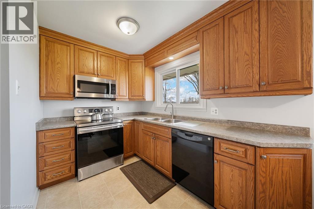 2223 Hall Road, Binbrook, Ontario  L0R 1C0 - Photo 15 - 40820570