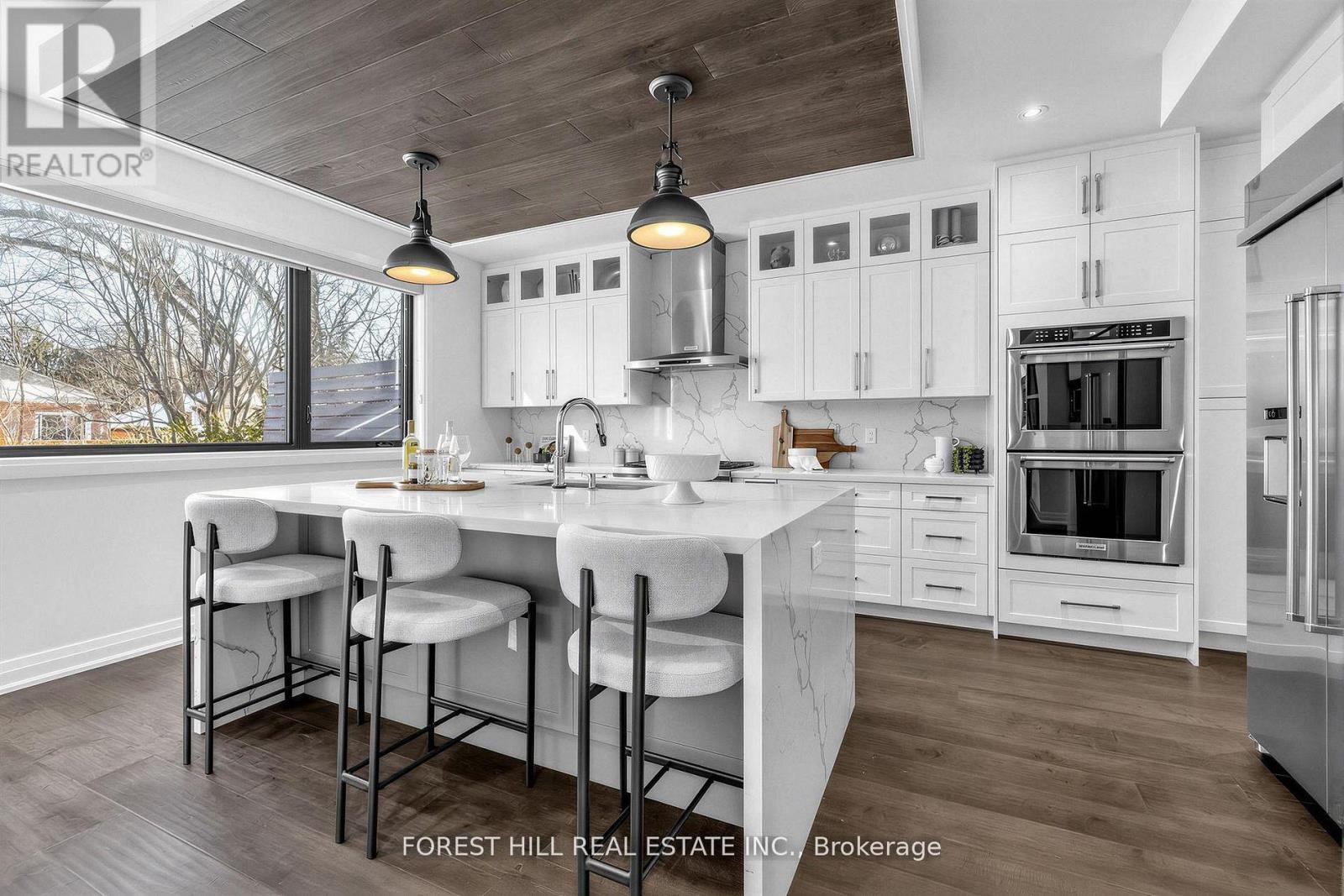 41 INVERMAY AVENUE Toronto (Clanton Park), ON M3H 1Z1