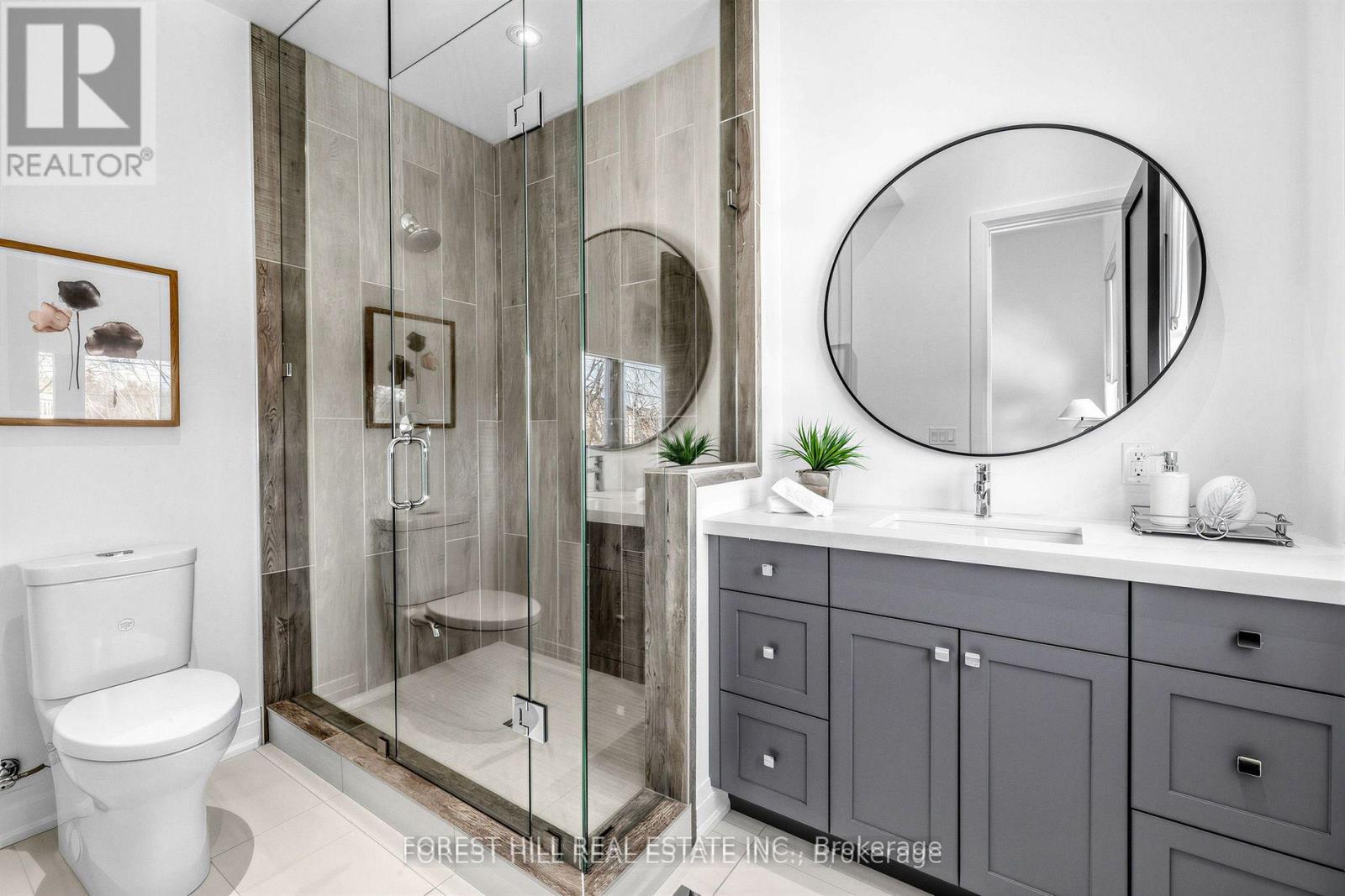 41 INVERMAY AVENUE Toronto (Clanton Park), ON M3H 1Z1