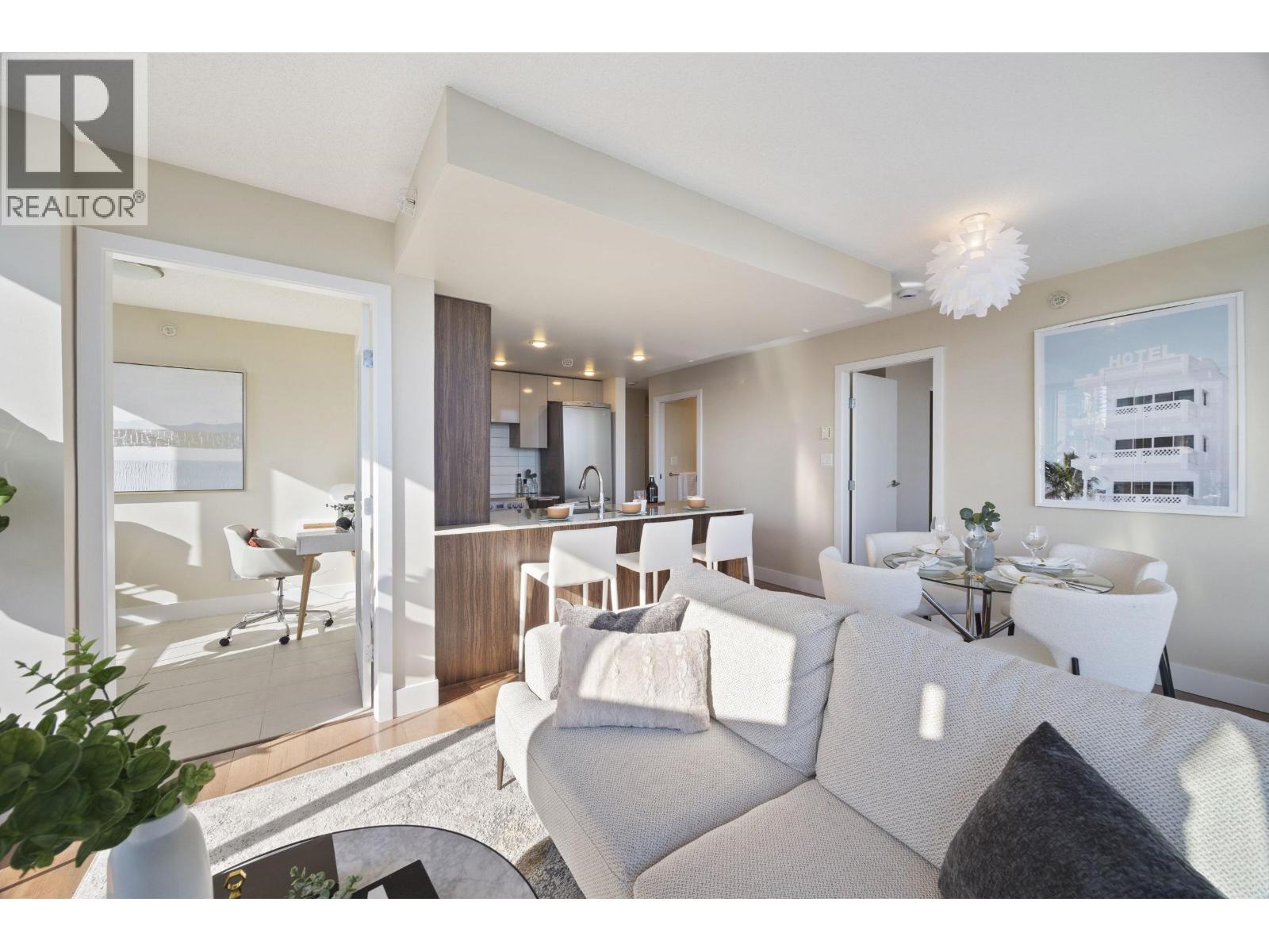 1801 1088 Richards Street, Vancouver, British Columbia  V6B 0J8 - Photo 2 - R3112221