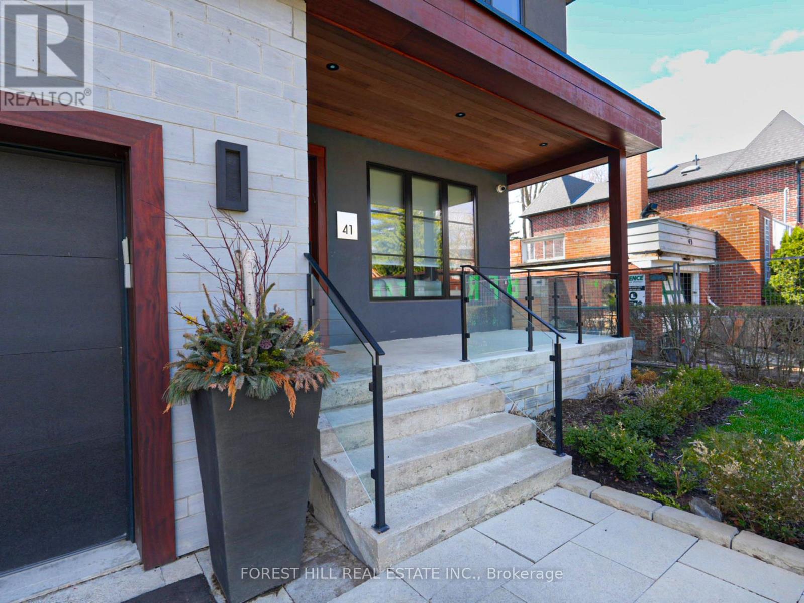 41 Invermay Avenue, Toronto, Ontario  M3H 1Z1 - Photo 3 - C13024474