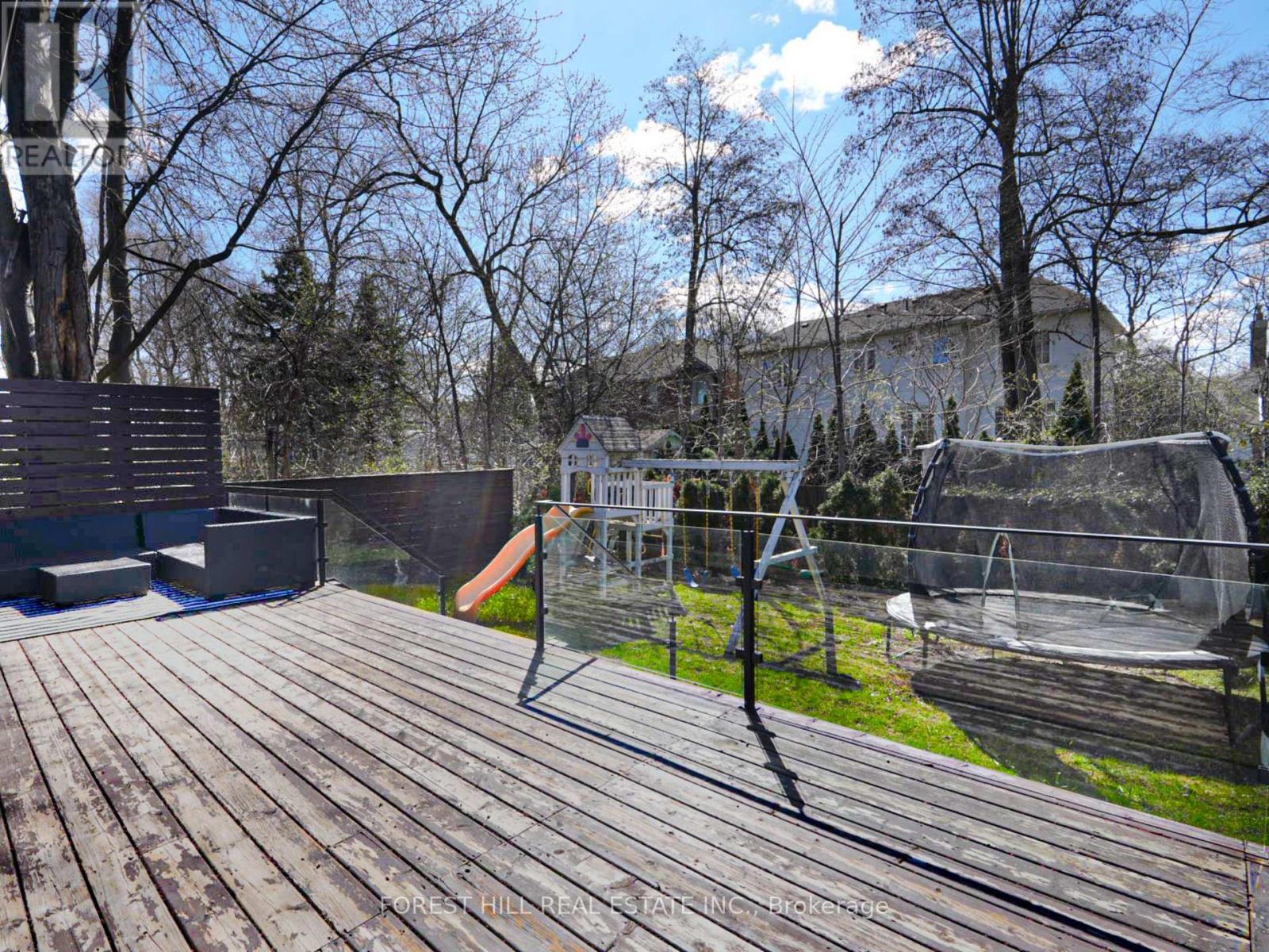 41 INVERMAY AVENUE Toronto (Clanton Park), ON M3H 1Z1