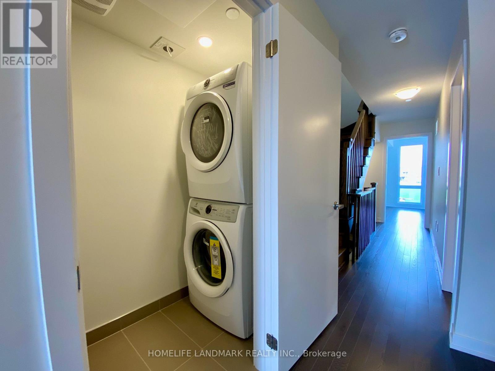 Main - 416 Lawrence Heights Way, Toronto, Ontario  M6A 2M3 - Photo 25 - C13026192