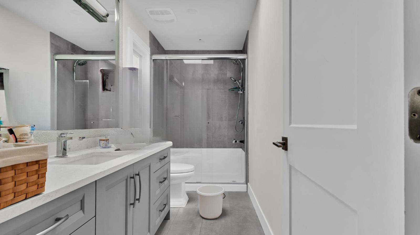 6748 123a Street, Surrey, British Columbia  V3W 0Z1 - Photo 19 - R3086287