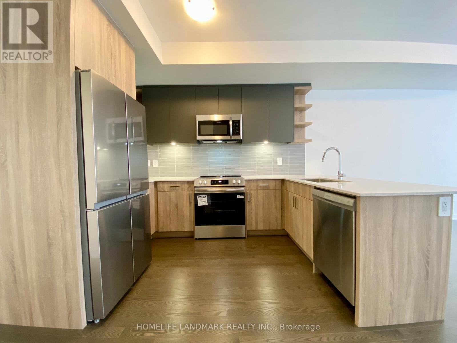 Main - 416 Lawrence Heights Way, Toronto, Ontario  M6A 2M3 - Photo 9 - C13026192