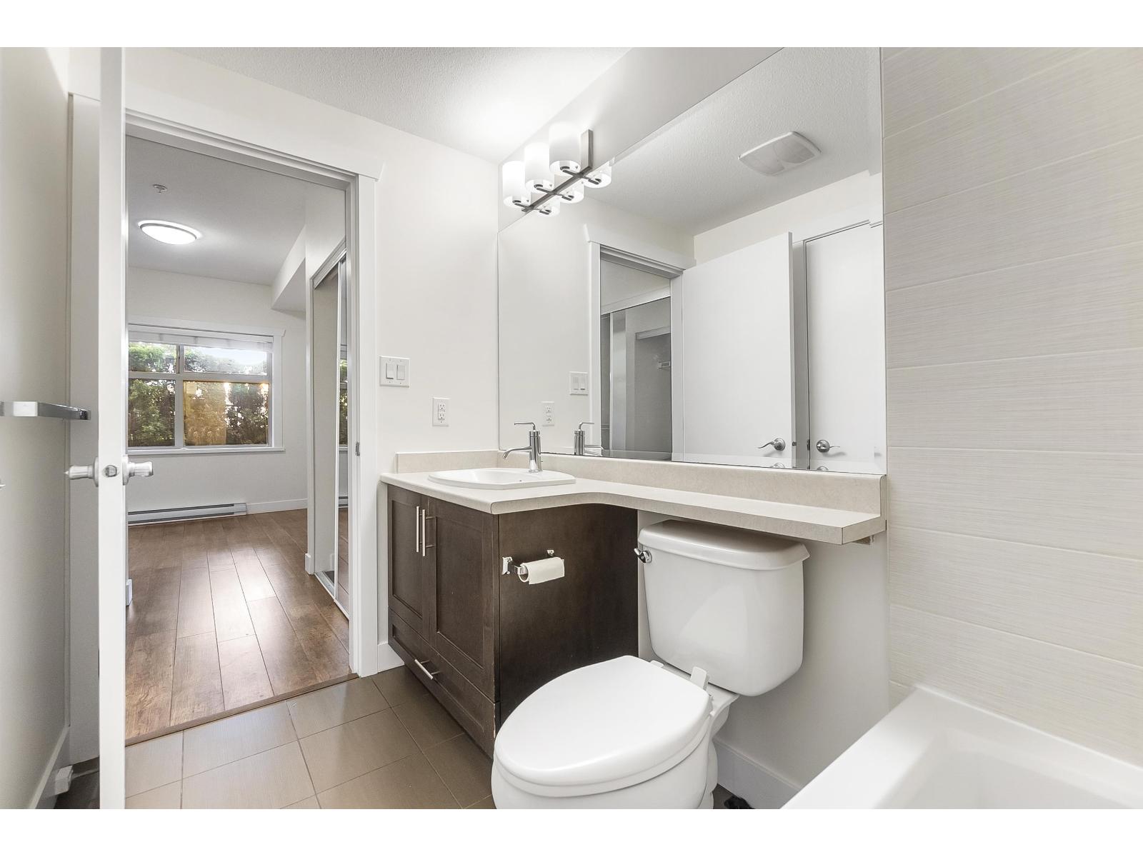 L115 13468 King George Boulevard, Surrey, British Columbia  V3T 0H5 - Photo 18 - R3114095