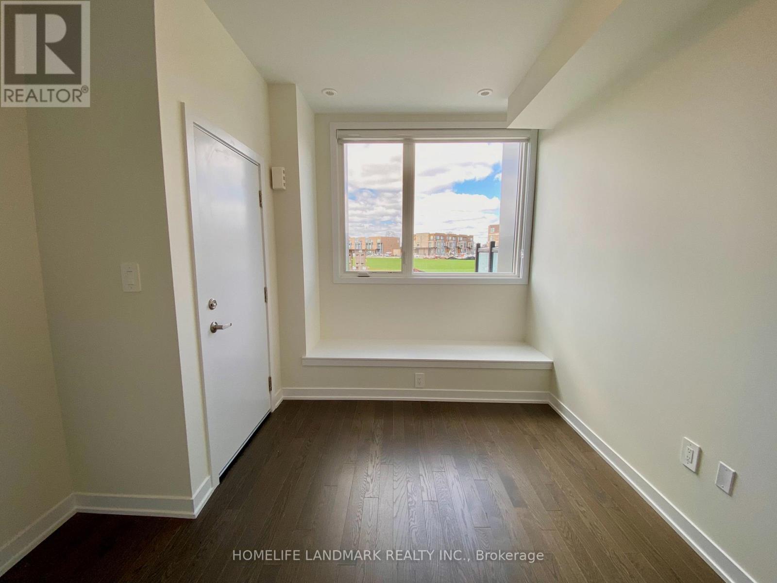 Main - 416 Lawrence Heights Way, Toronto, Ontario  M6A 2M3 - Photo 6 - C13026192