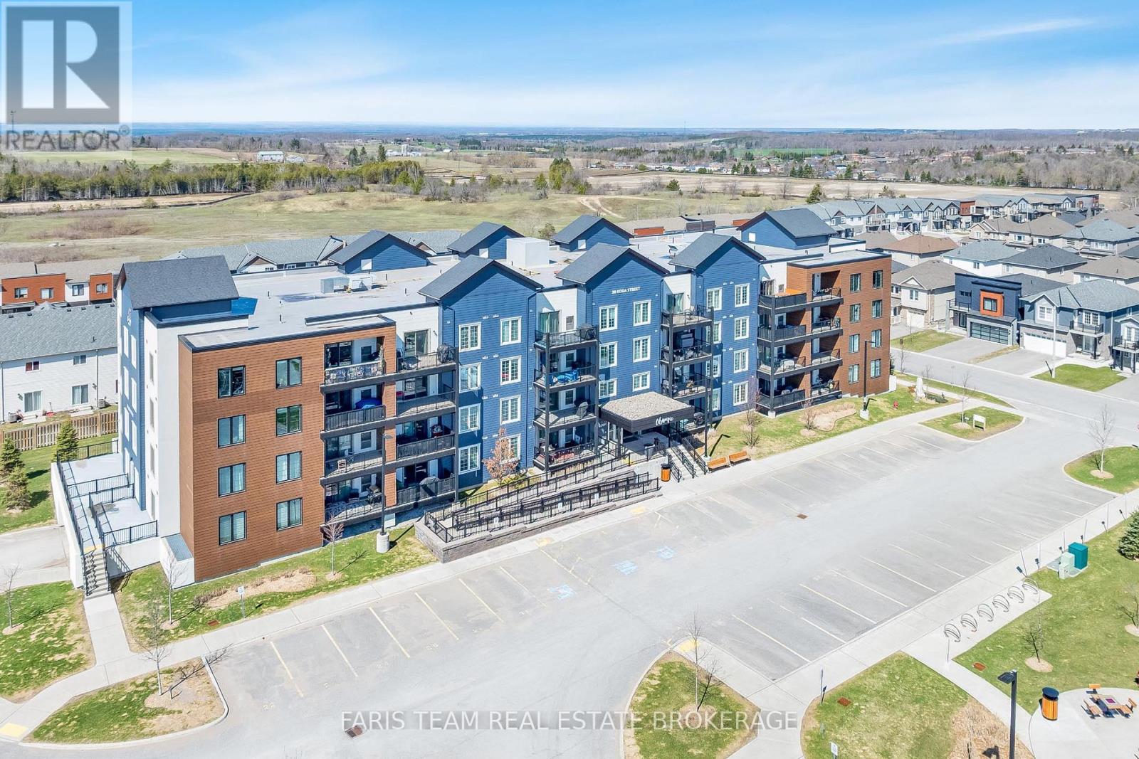 211 - 20 KODA STREET, Barrie, Ontario