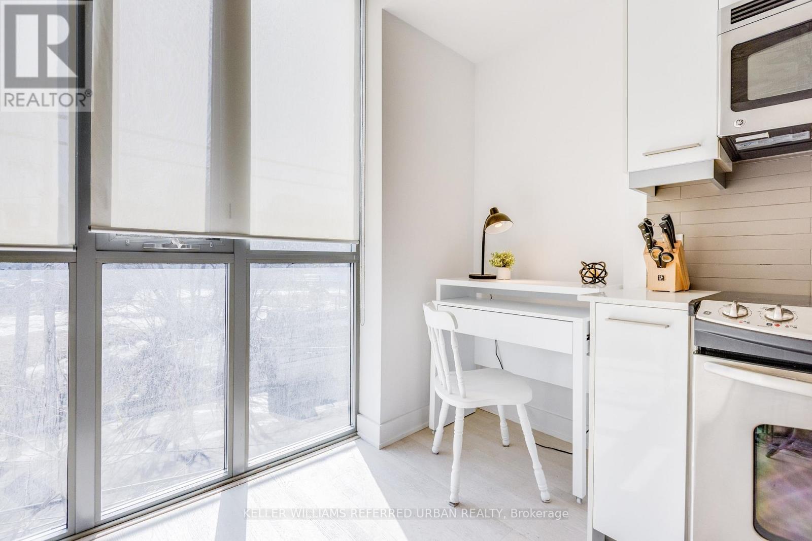 208 - 2 Gladstone Avenue, Toronto, Ontario  M6J 0B2 - Photo 18 - C13026972