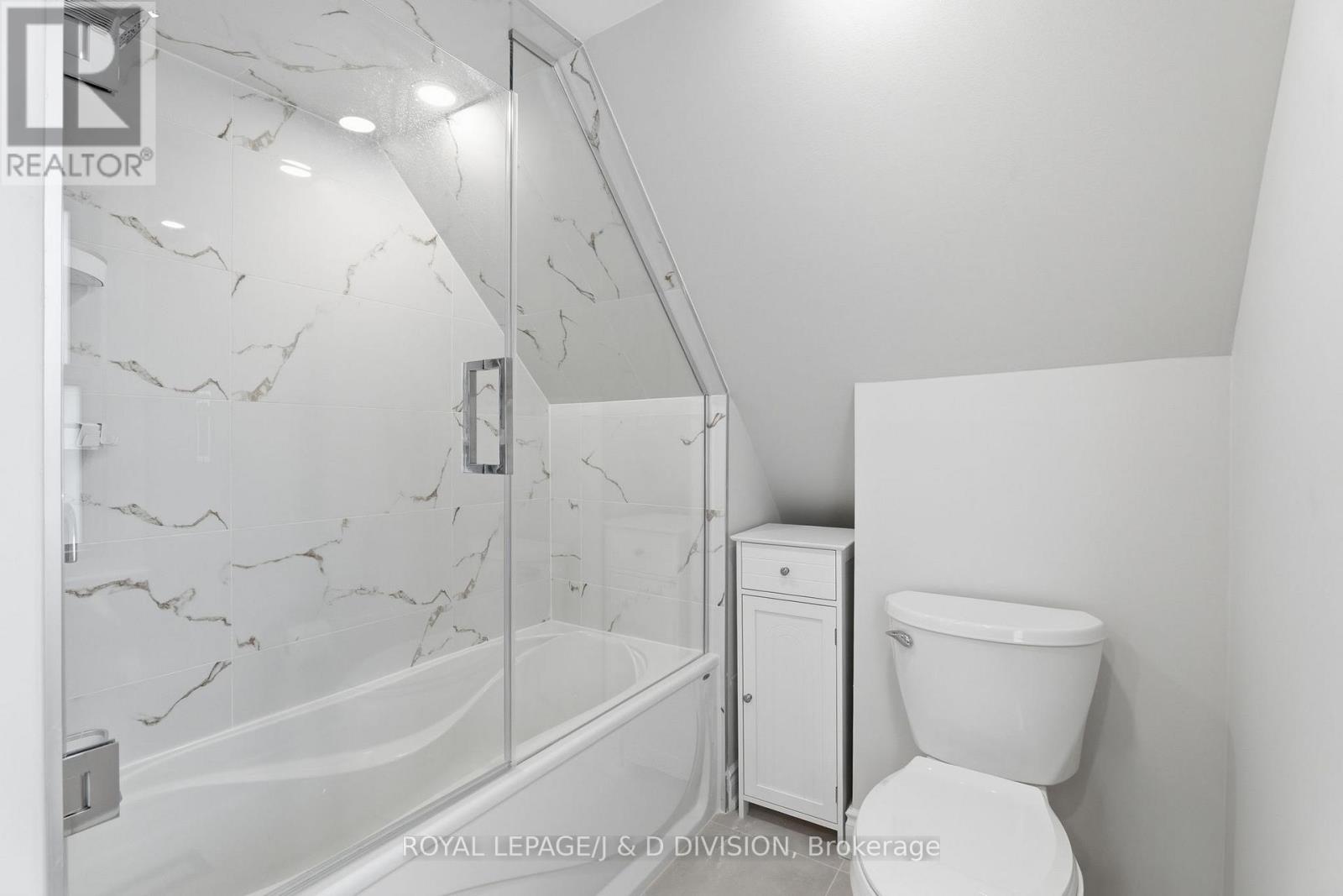 Upper - 118 Bogert Avenue, Toronto, Ontario  M2N 1K8 - Photo 14 - C13027040