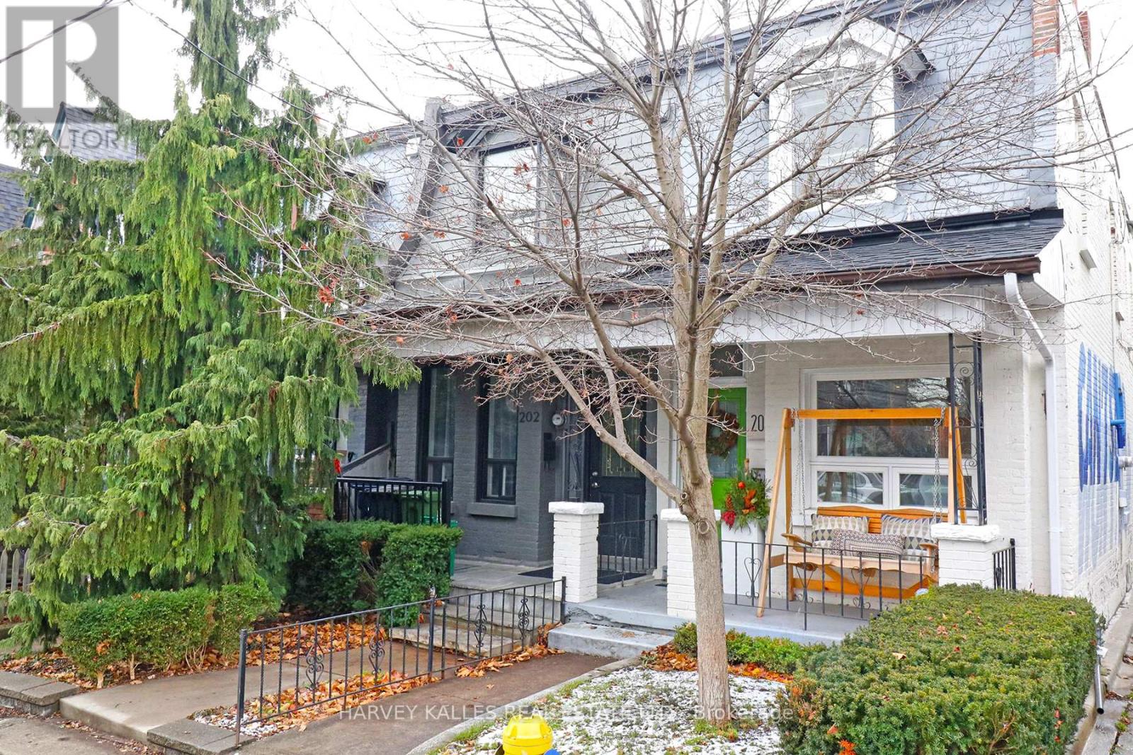 LOWER - 202 CLAREMONT STREET, Toronto, Ontario