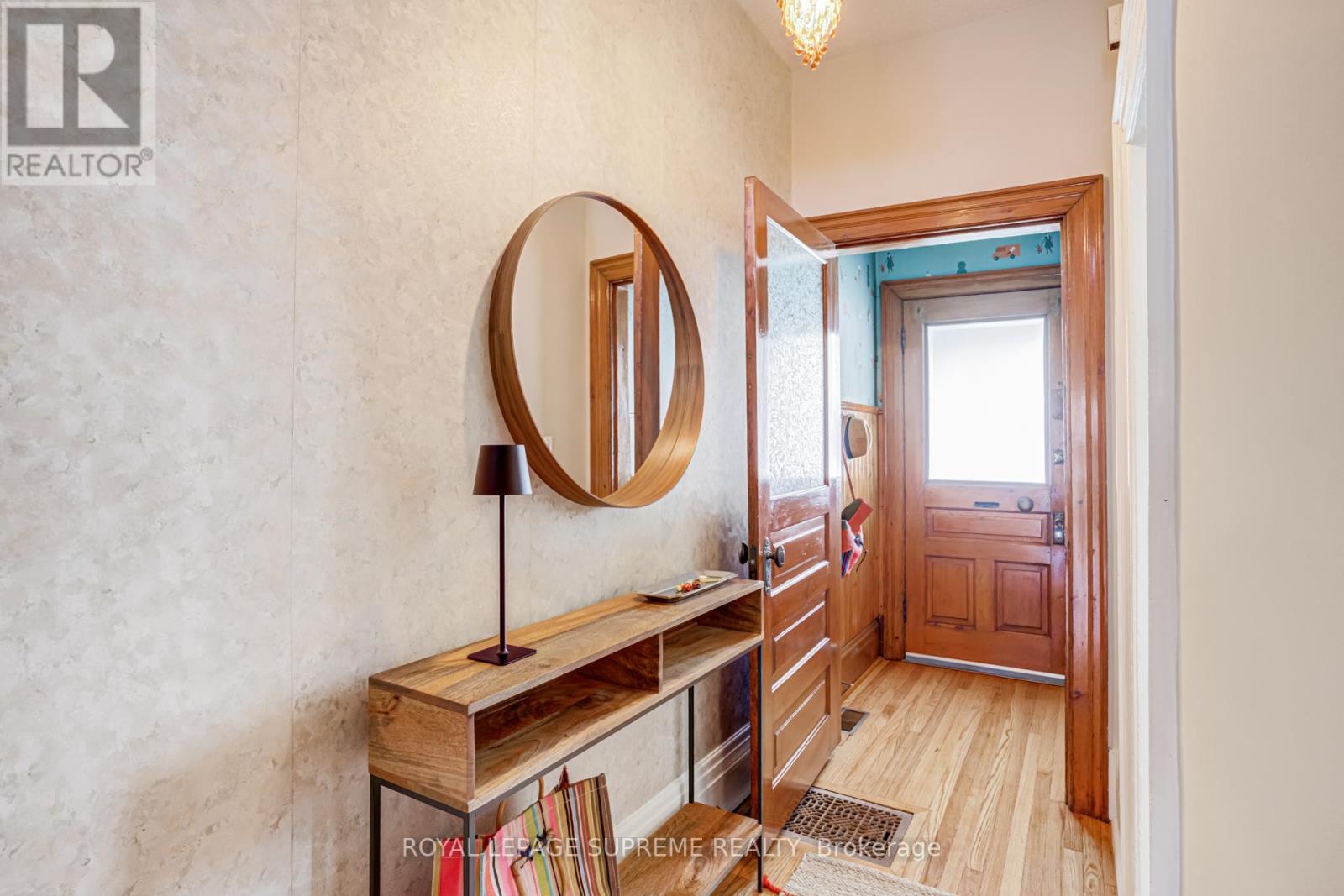 589 Gladstone Avenue, Toronto, Ontario  M6H 3J3 - Photo 4 - W13025638