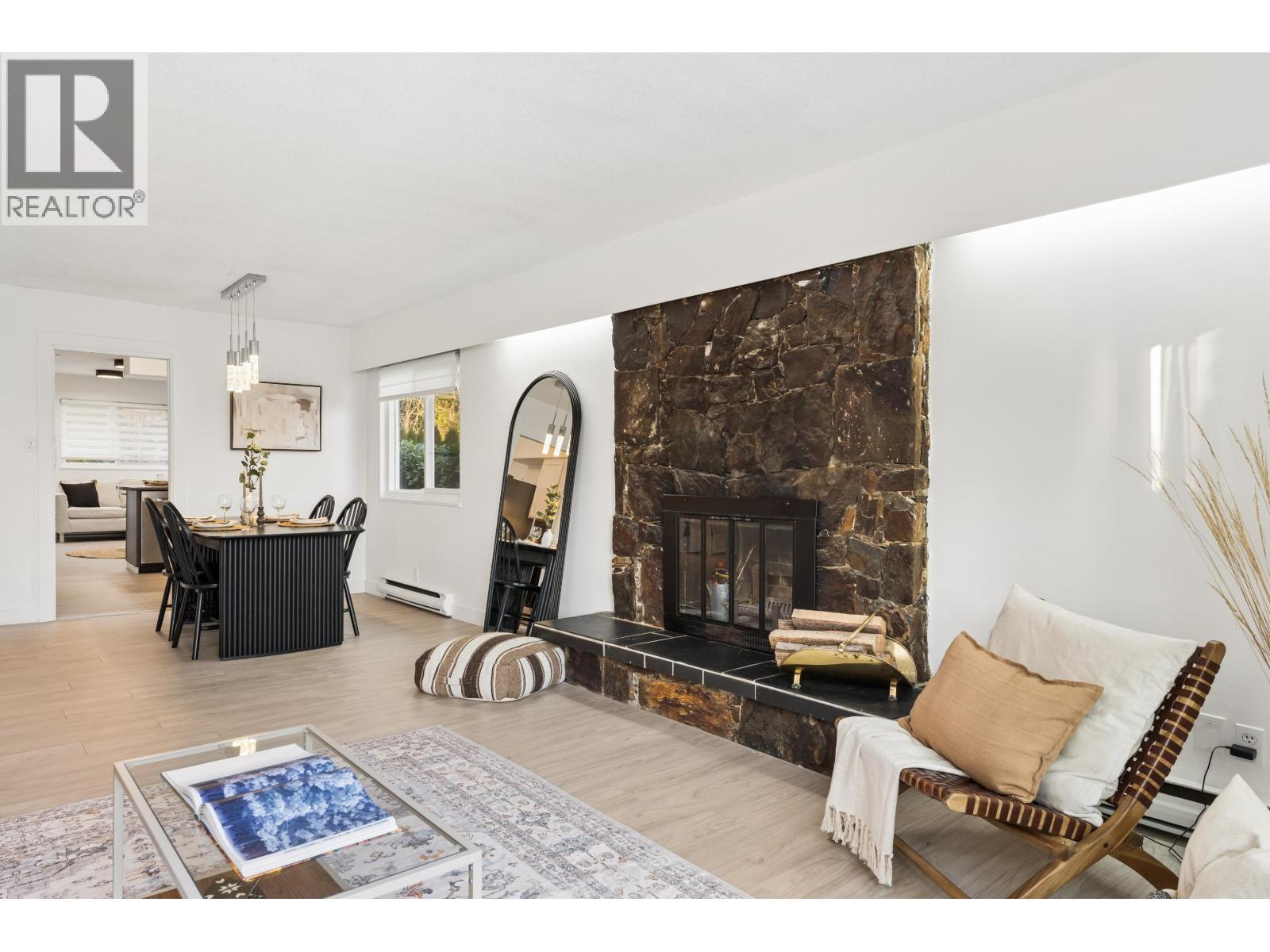 1564 Hope Road, North Vancouver, British Columbia  V7P 1W9 - Photo 3 - R3096612