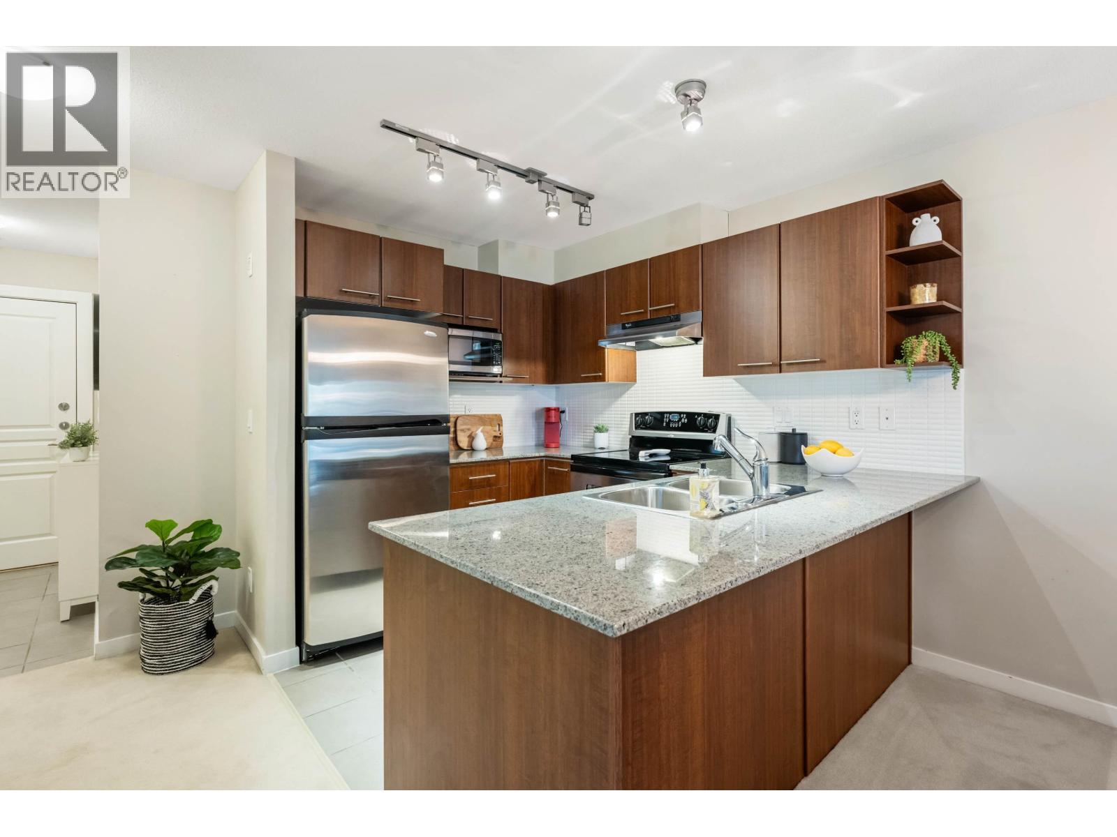 317 4799 Brentwood Drive, Burnaby, British Columbia  V5C 0C4 - Photo 7 - R3113950