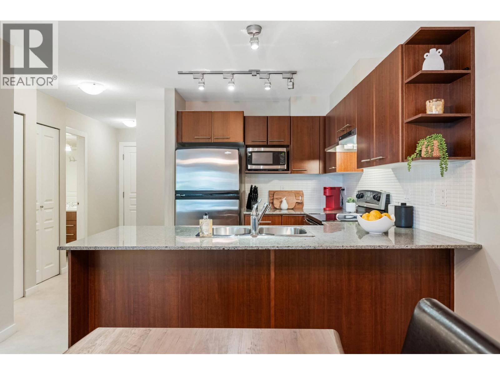 317 4799 Brentwood Drive, Burnaby, British Columbia  V5C 0C4 - Photo 8 - R3113950