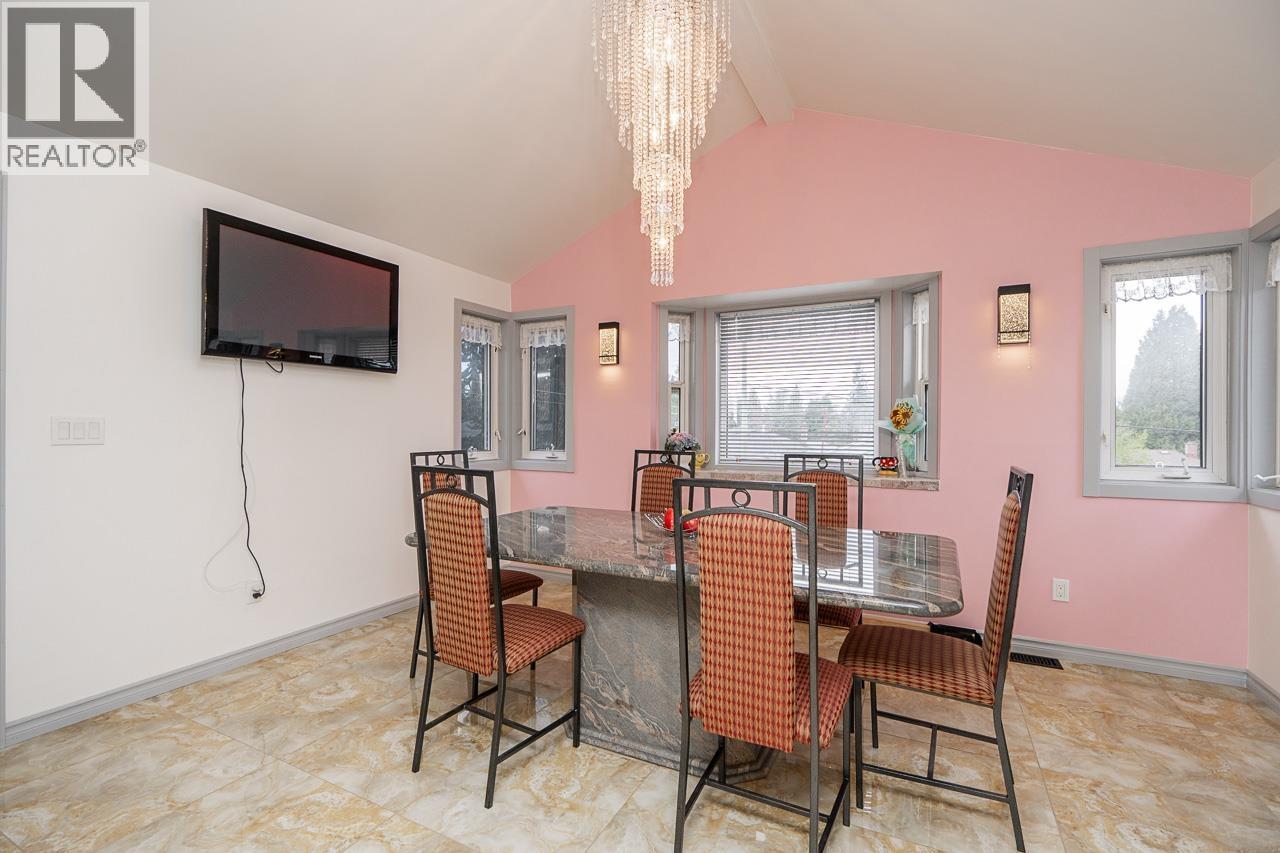 8255 18th Avenue, Burnaby, British Columbia  V3N 1K4 - Photo 12 - R3113447