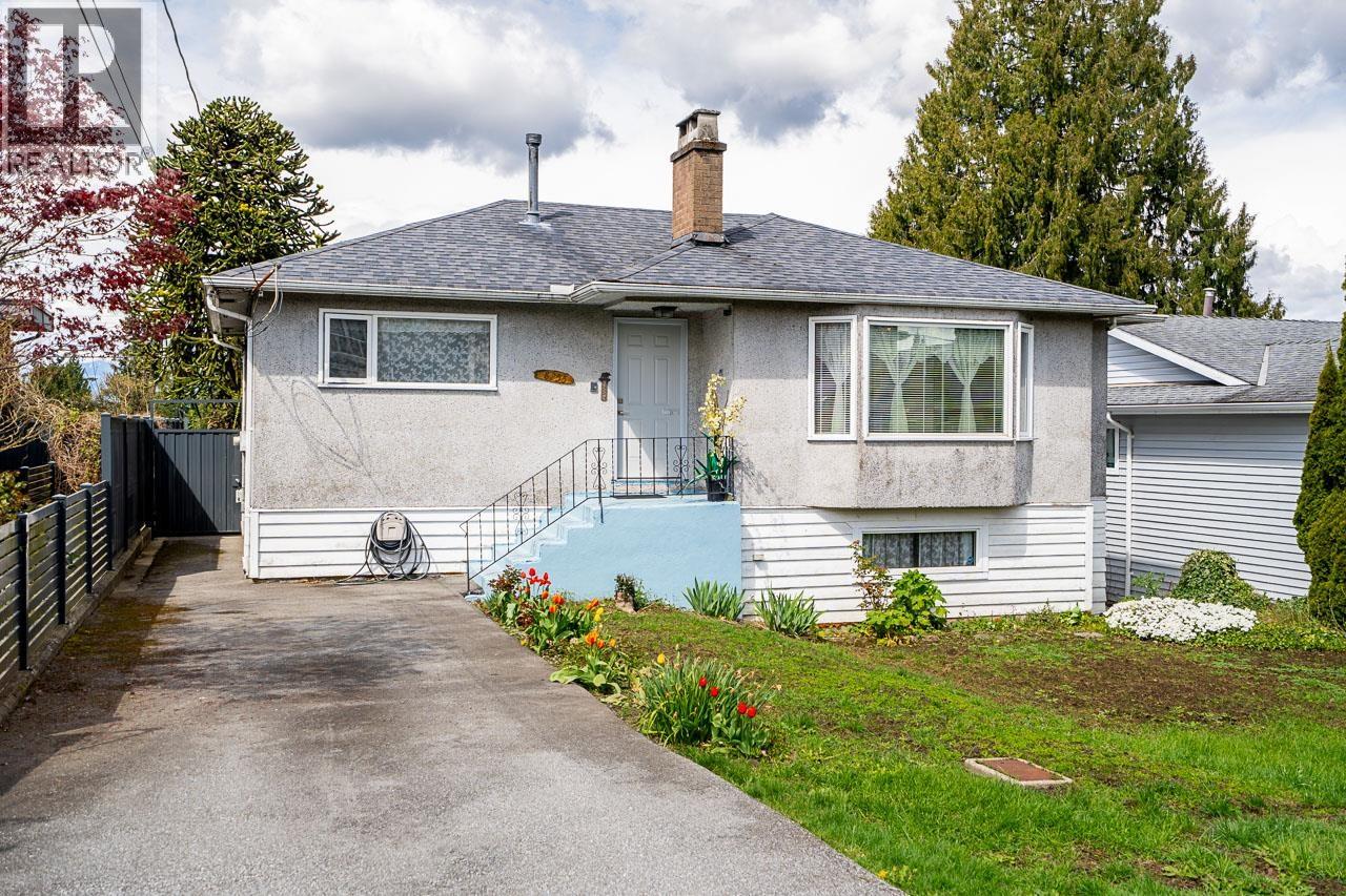 8255 18th Avenue, Burnaby, British Columbia  V3N 1K4 - Photo 9 - R3113447