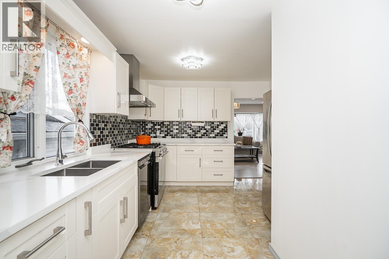 8255 18th Avenue, Burnaby, British Columbia  V3N 1K4 - Photo 17 - R3113447