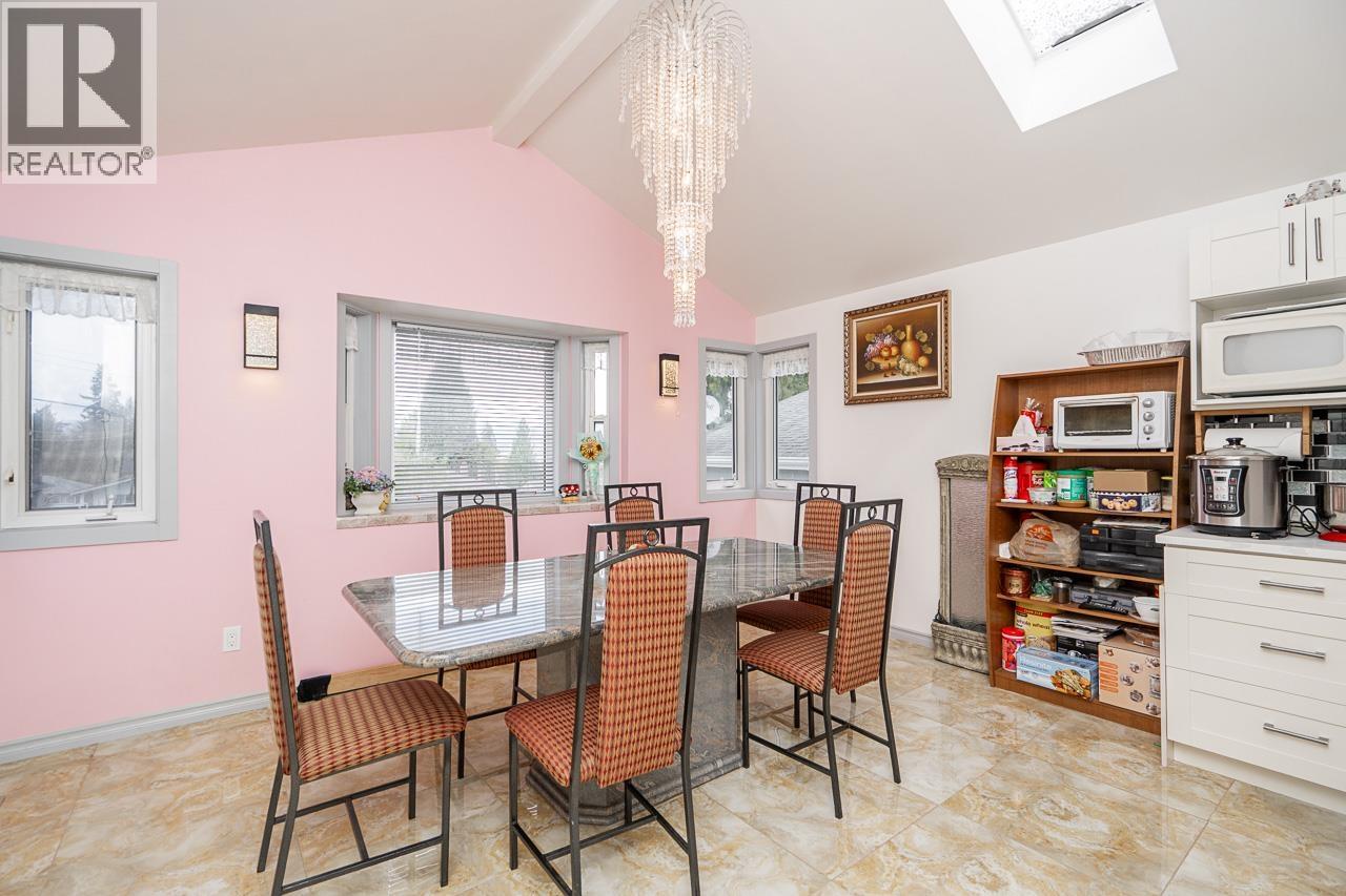 8255 18th Avenue, Burnaby, British Columbia  V3N 1K4 - Photo 19 - R3113447