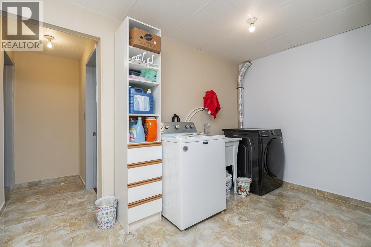 8255 18th Avenue, Burnaby, British Columbia  V3N 1K4 - Photo 18 - R3113447