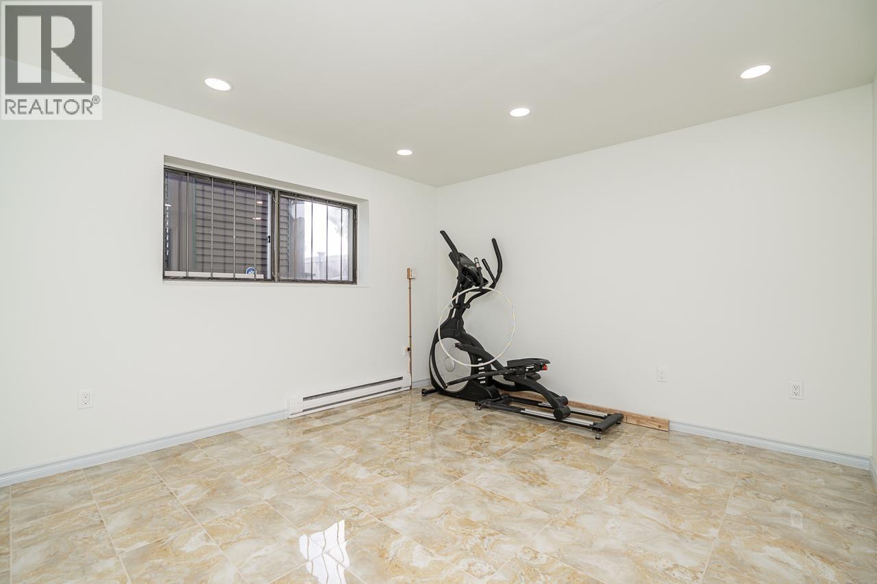 8255 18th Avenue, Burnaby, British Columbia  V3N 1K4 - Photo 26 - R3113447