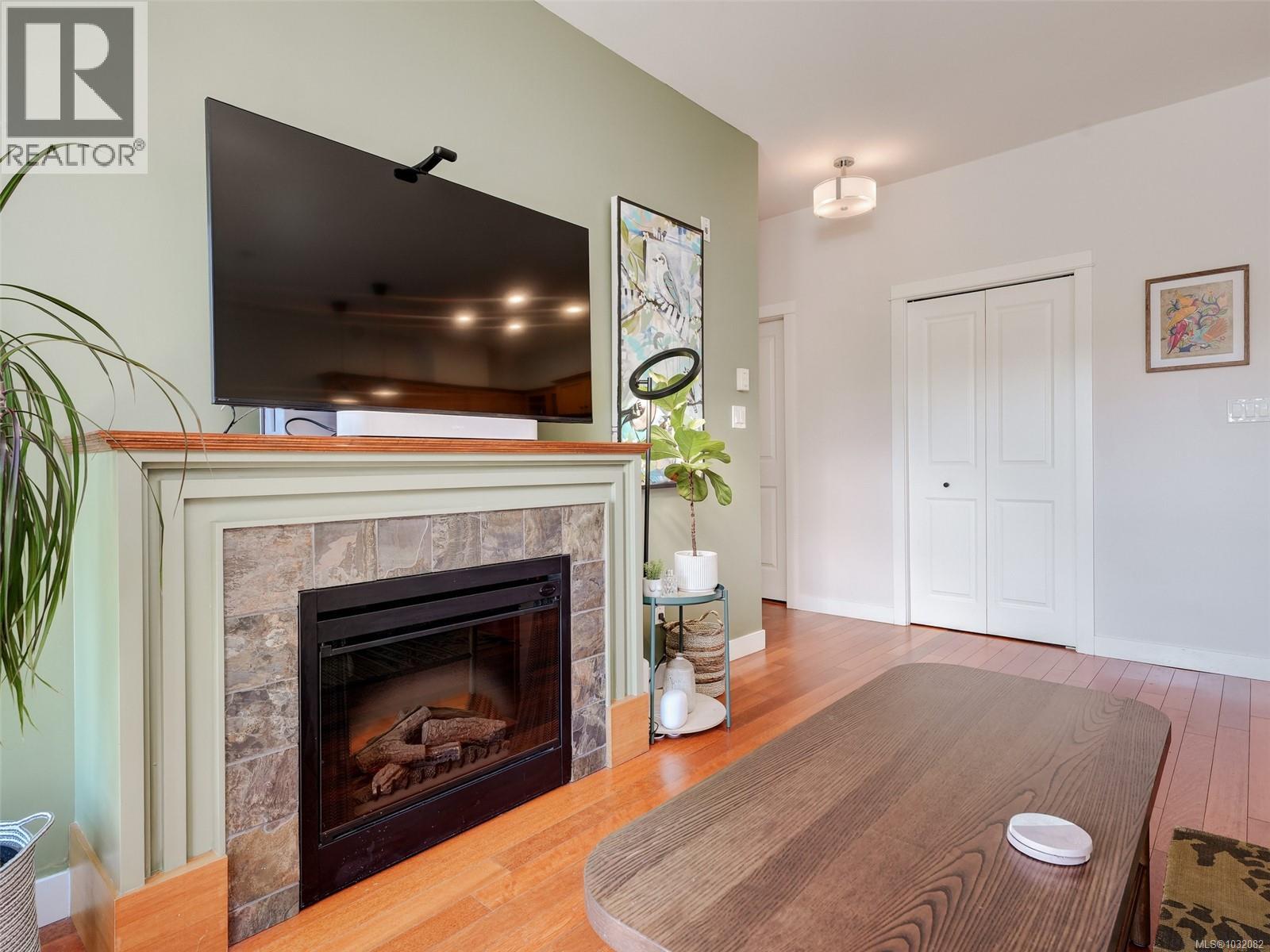 404 201 Nursery Hill Dr, View Royal, British Columbia  V9B 0H5 - Photo 4 - 1032082