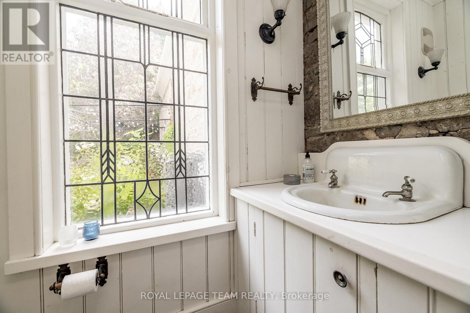 492 River Road, Mississippi Mills, Ontario  K0A 1A0 - Photo 10 - X12710650