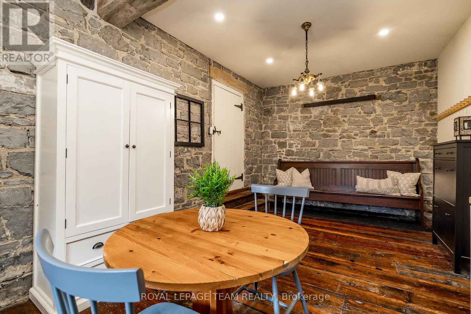 492 River Road, Mississippi Mills, Ontario  K0A 1A0 - Photo 19 - X12710650