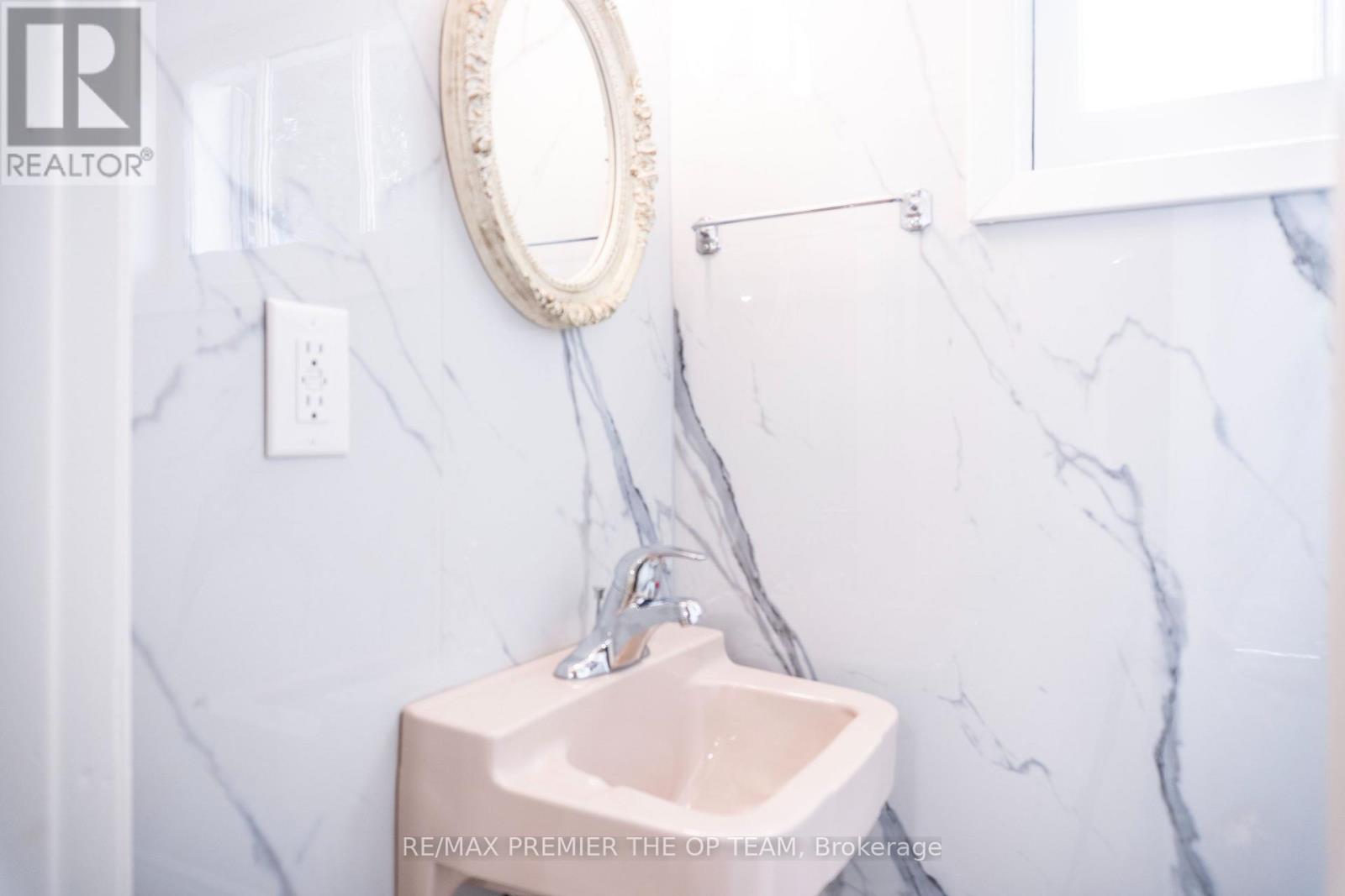 Lower - 148 Martin Grove Road, Toronto, Ontario  M9B 4K9 - Photo 17 - W13026820