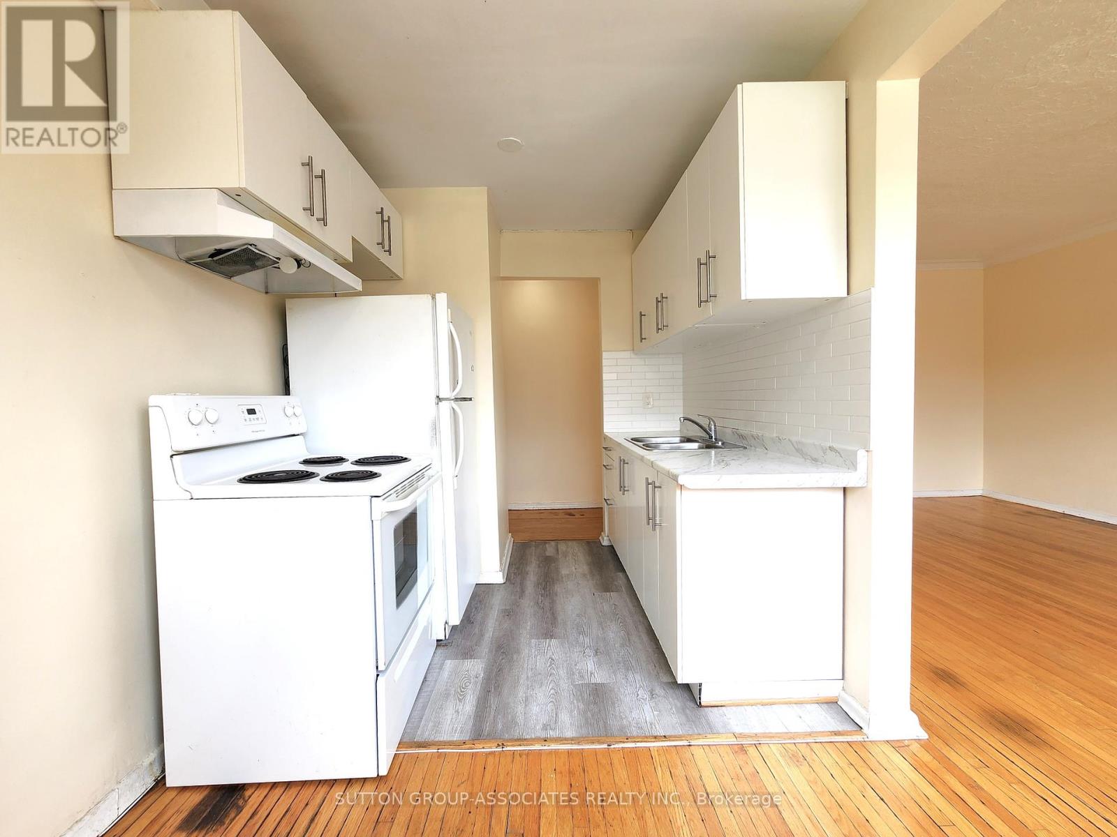 301 - 3 Greenbrook Drive, Toronto, Ontario  M6M 2J8 - Photo 7 - W13026830