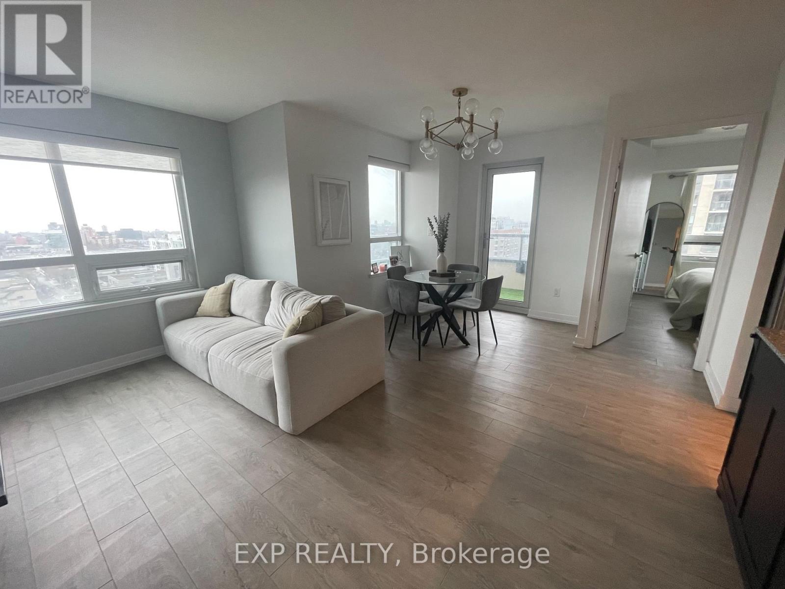 1806 - 1410 Dupont Street, Toronto, Ontario  M6H 0B6 - Photo 5 - W13026856