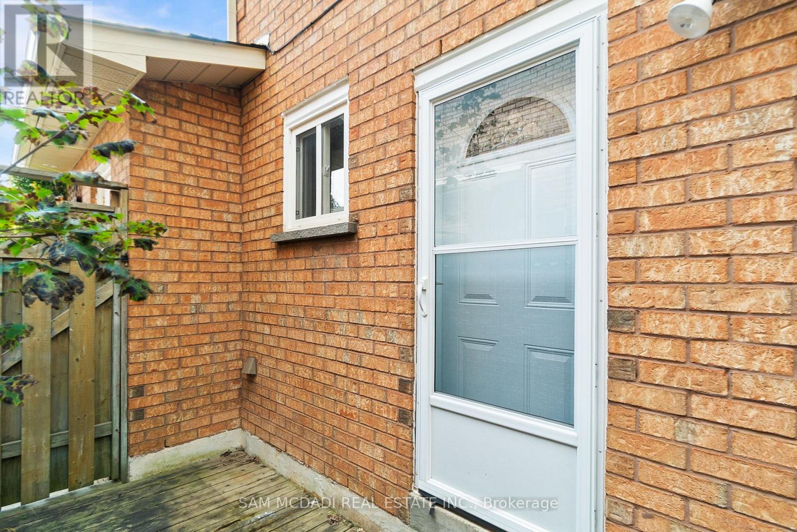 149 Sunforest Drive, Brampton, Ontario  L6Z 4B7 - Photo 43 - W13026892