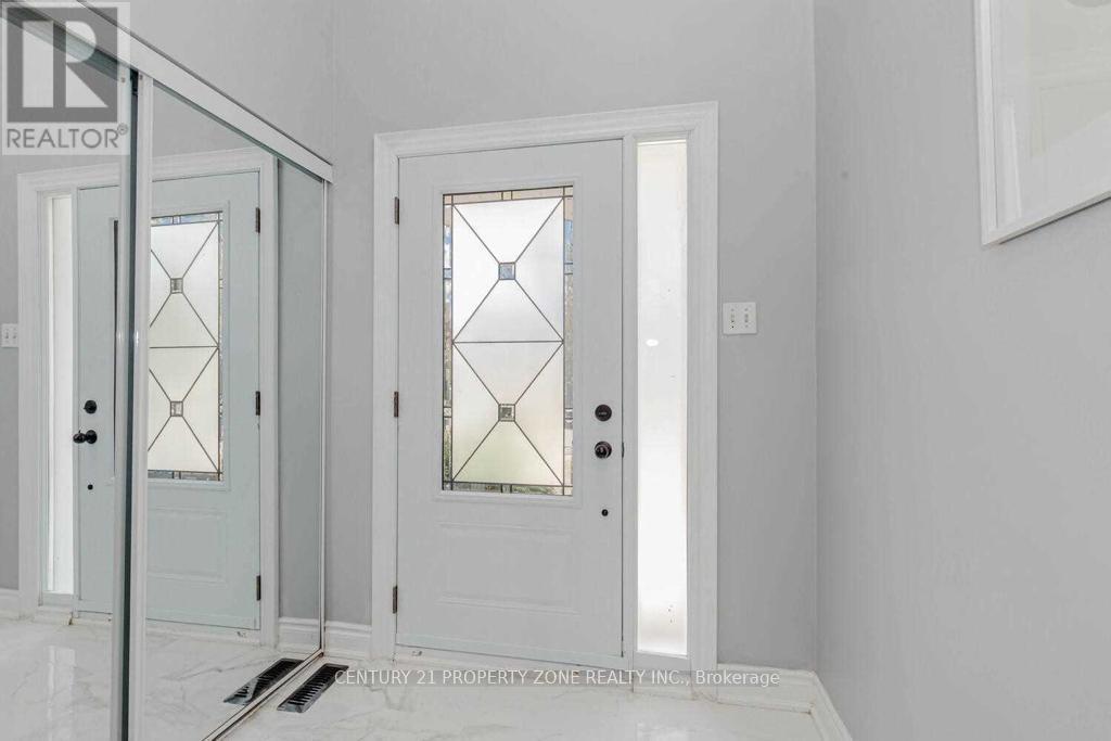 8 Norbrook Crescent, Toronto, Ontario  M9V 4P8 - Photo 11 - W13026898