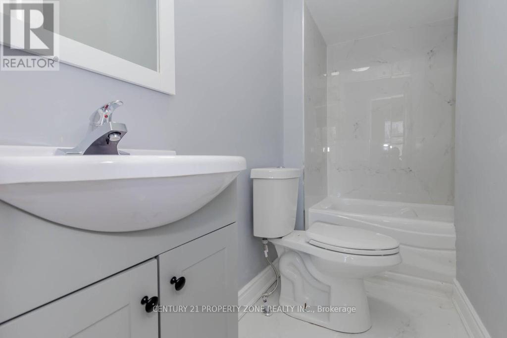 8 Norbrook Crescent, Toronto, Ontario  M9V 4P8 - Photo 12 - W13026898