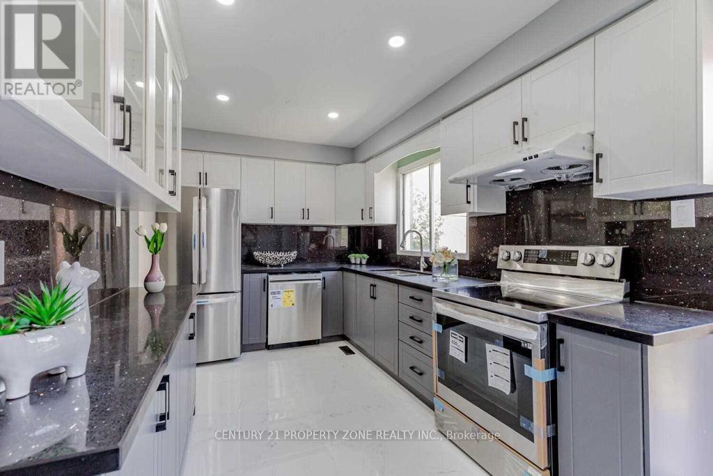 8 Norbrook Crescent, Toronto, Ontario  M9V 4P8 - Photo 16 - W13026898