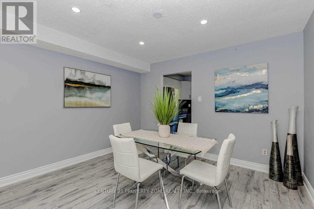 8 Norbrook Crescent, Toronto, Ontario  M9V 4P8 - Photo 19 - W13026898