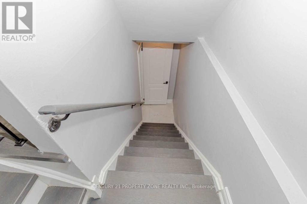 8 Norbrook Crescent, Toronto, Ontario  M9V 4P8 - Photo 21 - W13026898