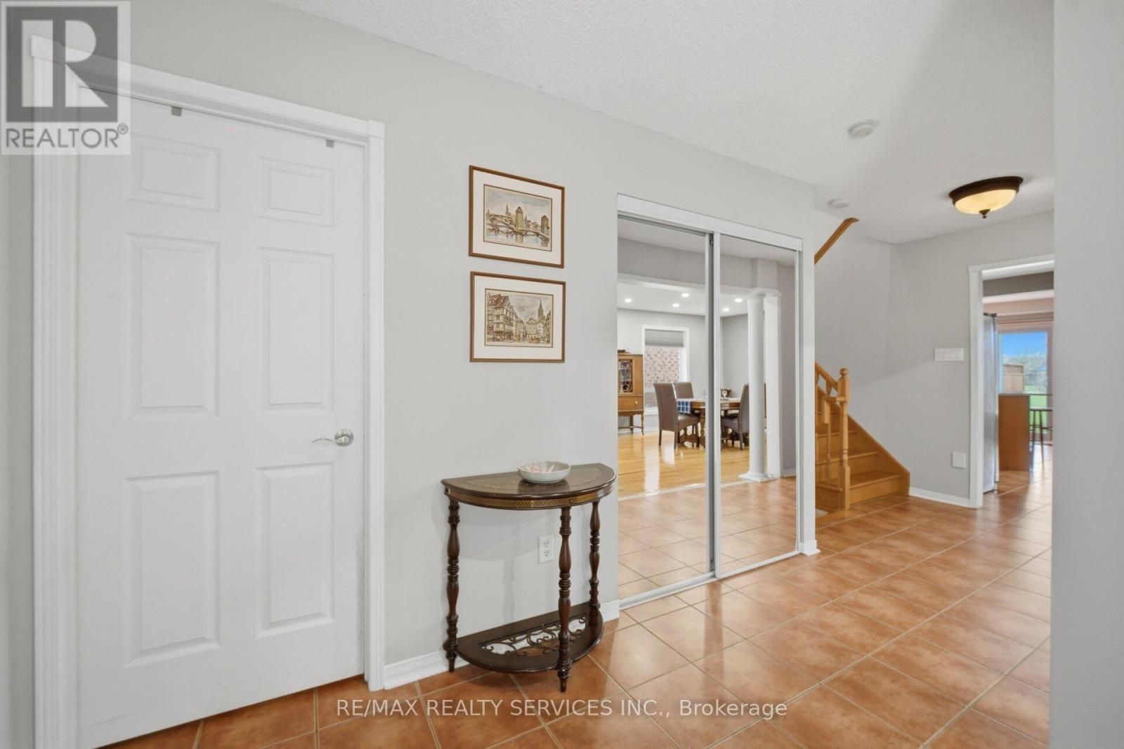 252 Vintage Gate, Brampton, Ontario  L6X 5B7 - Photo 5 - W13026918