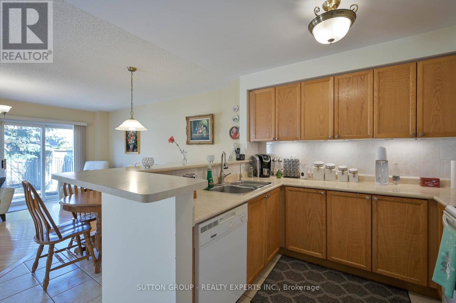 3077 Caulfield Crescent, Mississauga, Ontario  L5M 6J7 - Photo 8 - W13026966