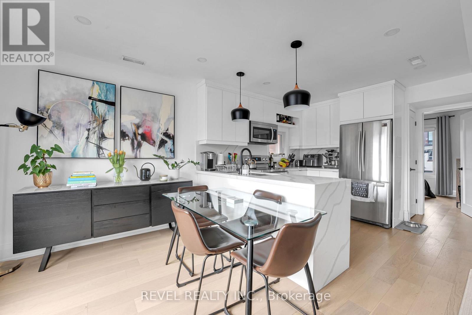 36 Humberside Avenue, Toronto, Ontario  M6P 1J7 - Photo 10 - W13026990