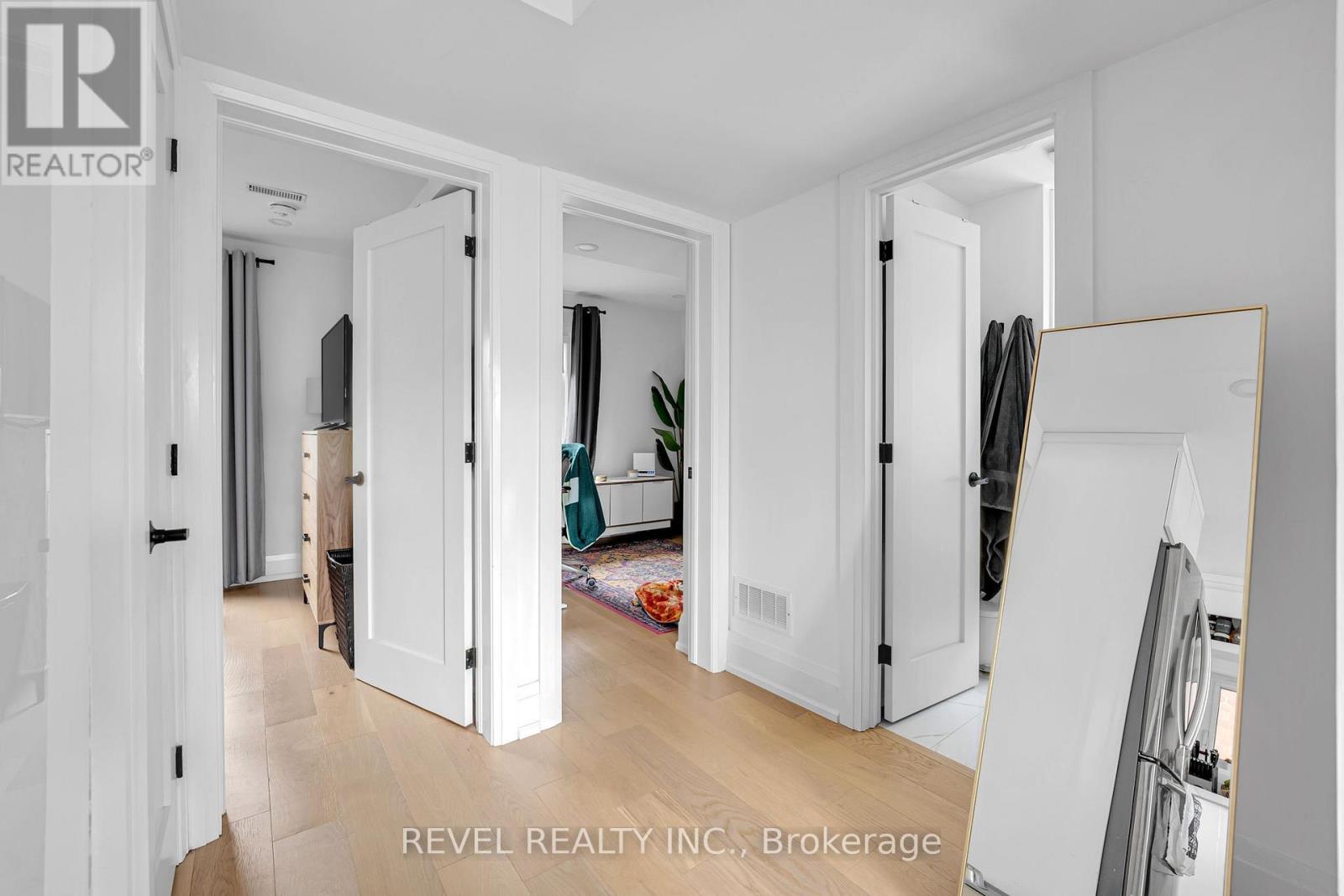 36 Humberside Avenue, Toronto, Ontario  M6P 1J7 - Photo 12 - W13026990