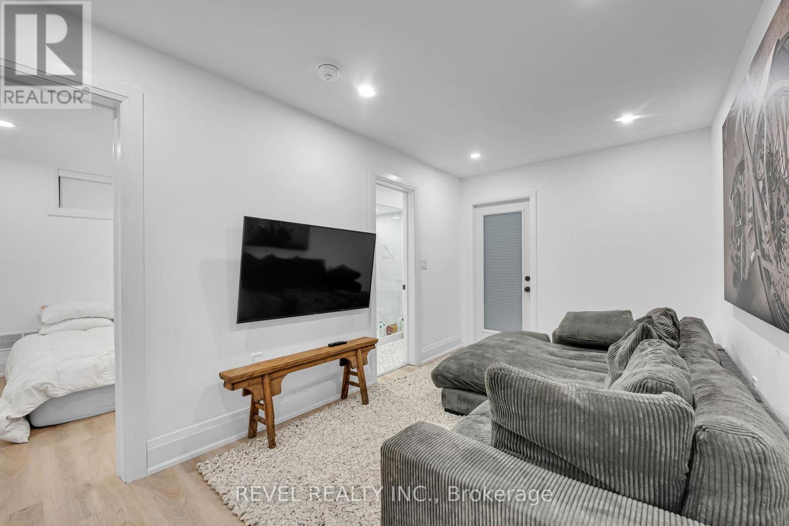 36 Humberside Avenue, Toronto, Ontario  M6P 1J7 - Photo 23 - W13026990