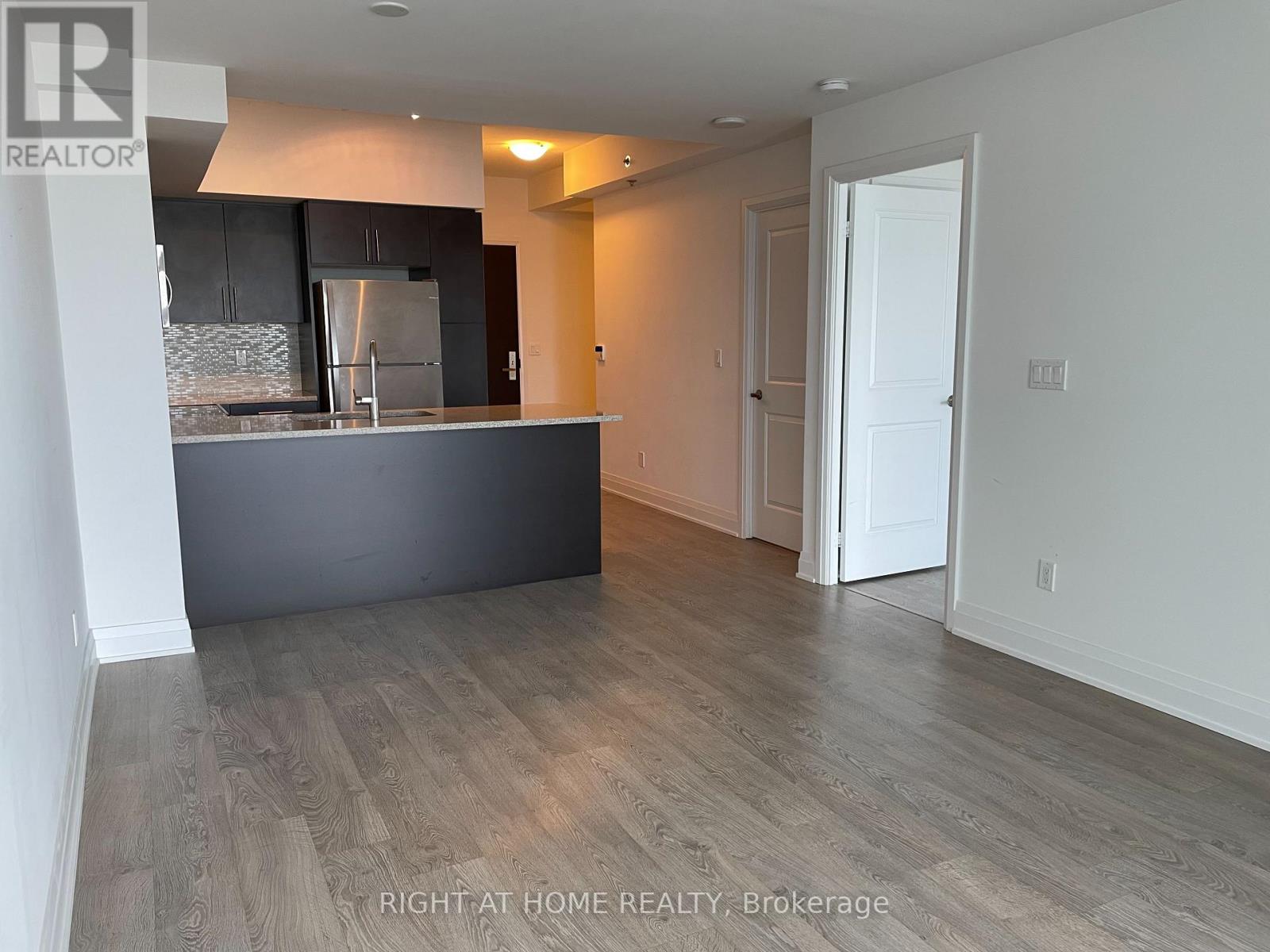 410 - 55 Speers Road, Oakville, Ontario  L6K 0H9 - Photo 6 - W13027004