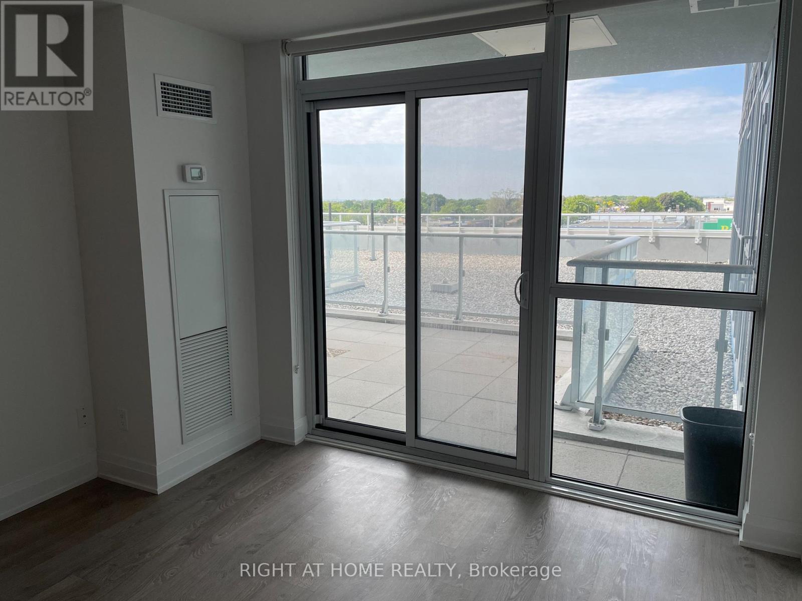 410 - 55 Speers Road, Oakville, Ontario  L6K 0H9 - Photo 9 - W13027004