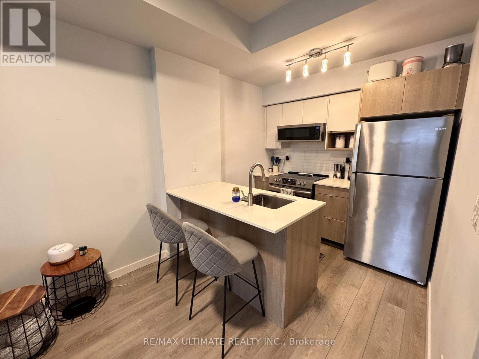 113 - 1135 Cooke Boulevard, Burlington, Ontario  L7T 0C3 - Photo 3 - W13027018