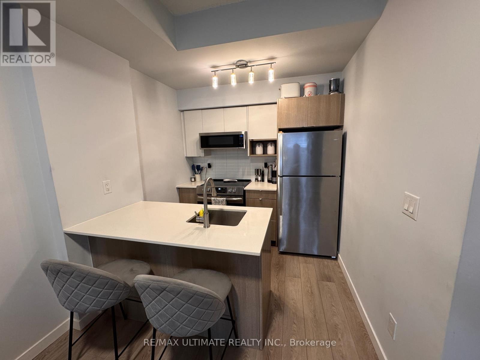 113 - 1135 Cooke Boulevard, Burlington, Ontario  L7T 0C3 - Photo 4 - W13027018