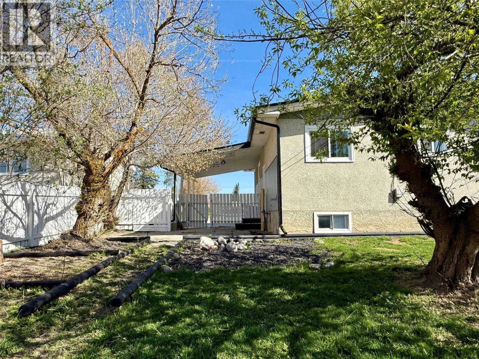 313 11th Street S, Cranbrook, British Columbia  V1C 1V1 - Photo 3 - 10379437