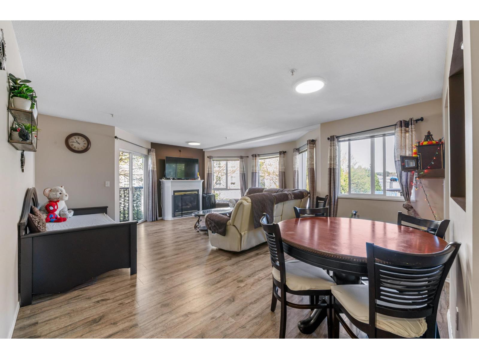 211 31831 Peardonville Road, Abbotsford, British Columbia  V2T 1L5 - Photo 4 - R3113882