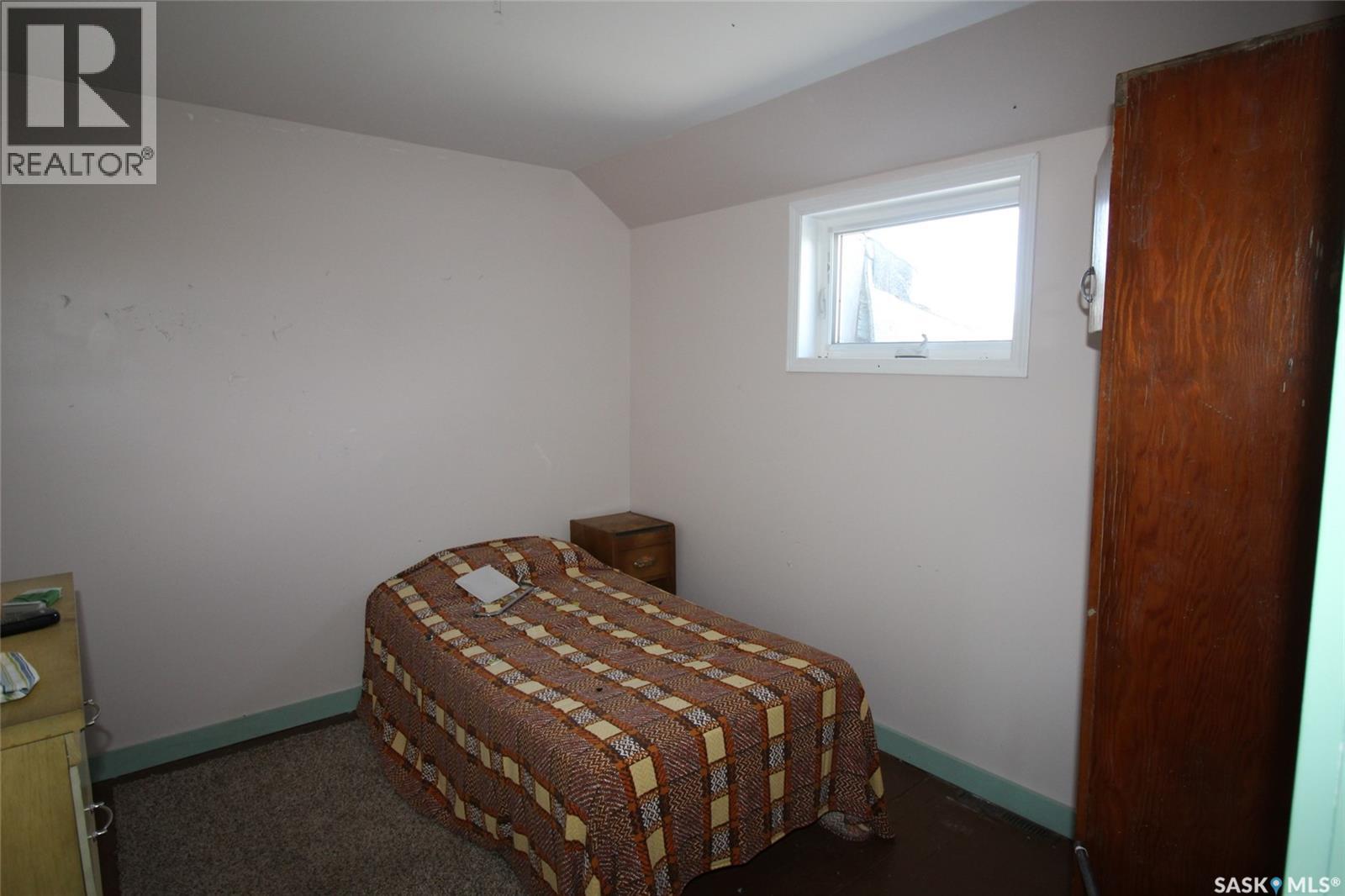 0 Railway Street E, Eastend, Saskatchewan  S0N 0T0 - Photo 11 - SK033572